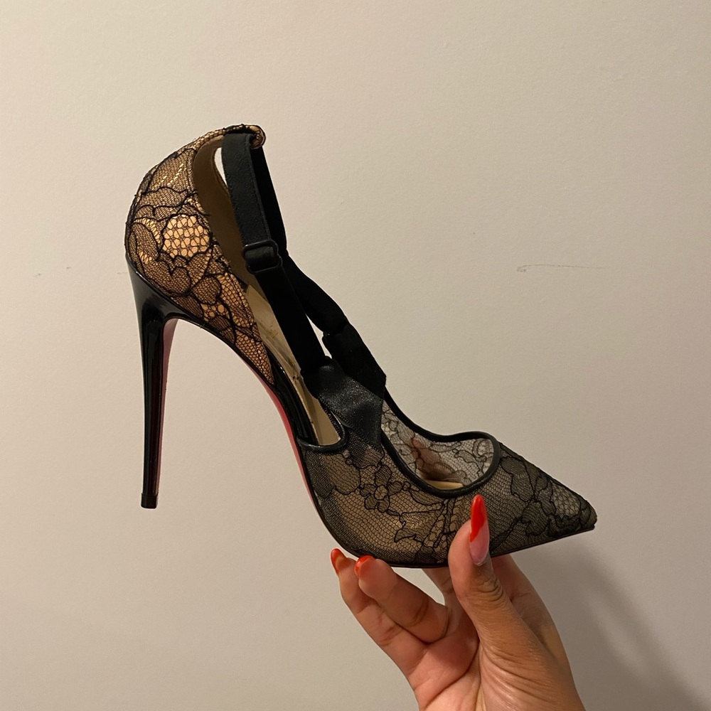 Christian Louboutin jeanbi Lace Pump